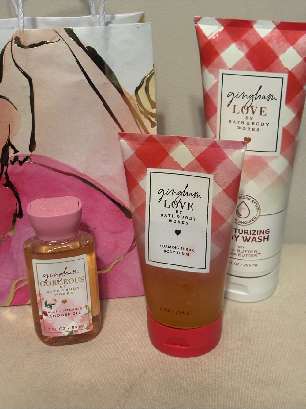 Bath & Body Works Gingham Love Foaming Sugar Body Scrub - Moisturizing Body Wash